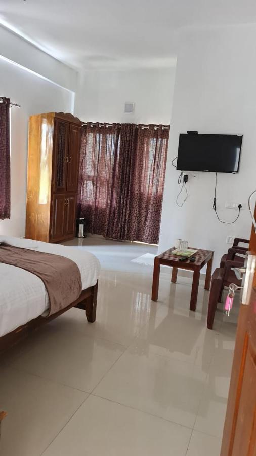 3R Residency Munnar Hostel Exterior photo
