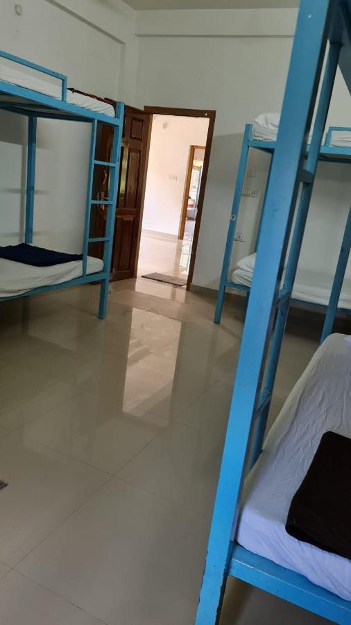 3R Residency Munnar Hostel Room photo