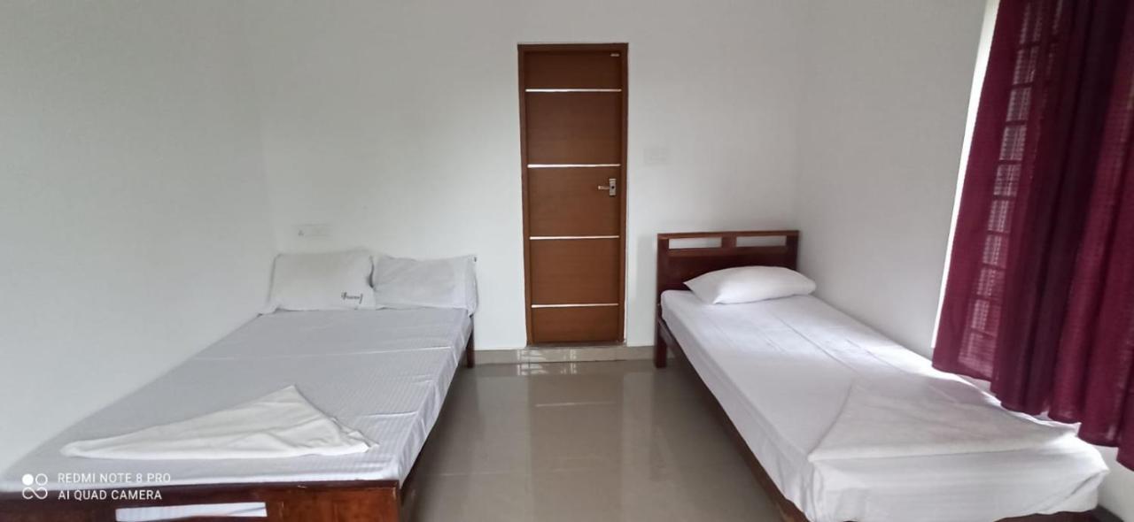 3R Residency Munnar Hostel Exterior photo